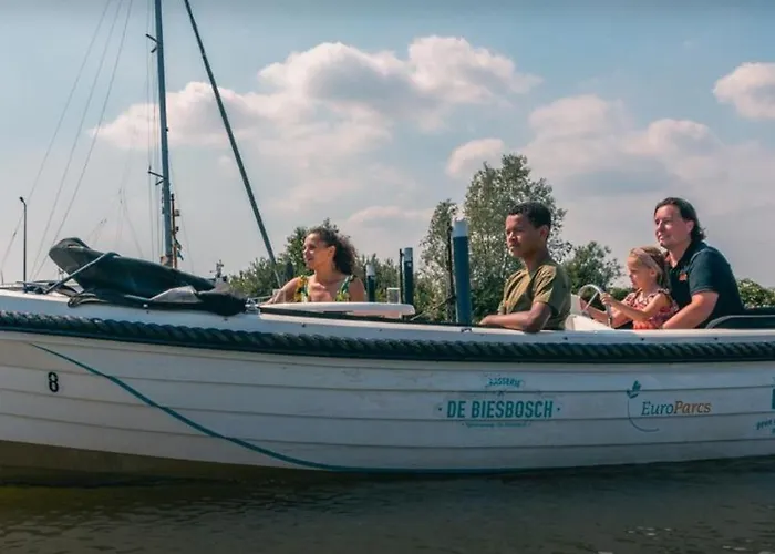 Recreatie База отдыха *