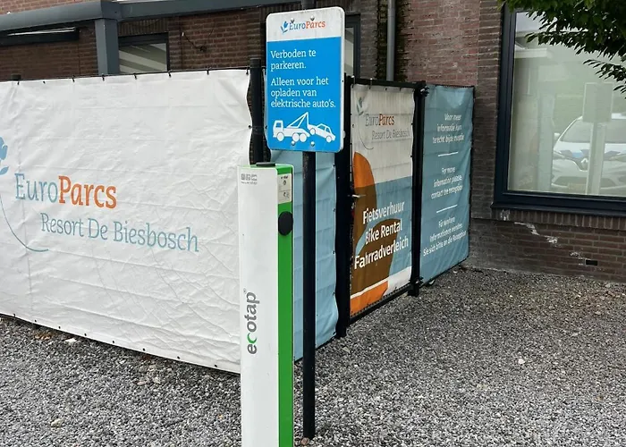 Recreatie База отдыха *